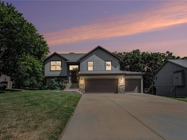 Homes for Sale in Kansas City, MO 64156 | 3608 NE 85th Terrace