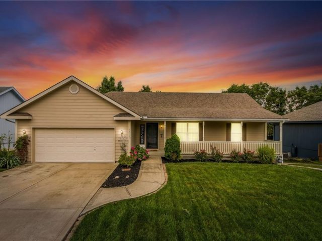Homes for Sale in Kearney, MO 64060 | 1317  Stonecrest Drive