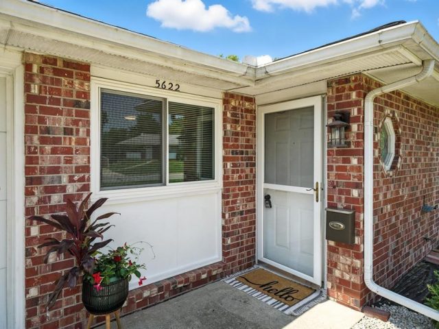 Homes for Sale in Kansas City, MO 64151 | 5622 N Strathbury Avenue