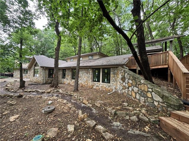 Homes for Sale in Parkville, MO 64152 | 7601  Forest Lakes Drive