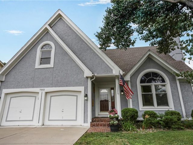 Homes for Sale in Kansas City, MO 64158 | 7312 N Manchester Avenue