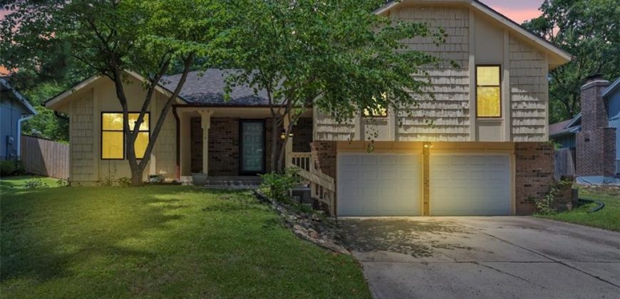 Homes for Sale in Liberty, MO 64068 | 1110  Canterbury Lane