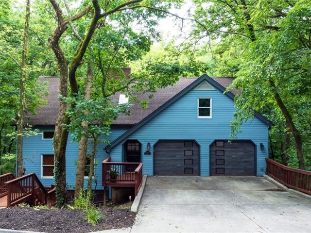 Homes for Sale in Parkville, MO 64152 | 5420 NW Foxhill Road