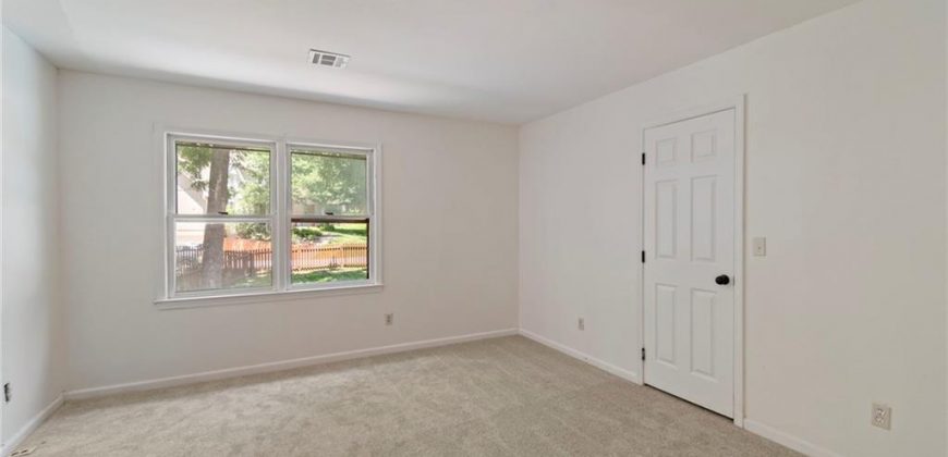 Homes for Sale in Kansas City, MO 64116 | 4617 NW Normandy Lane