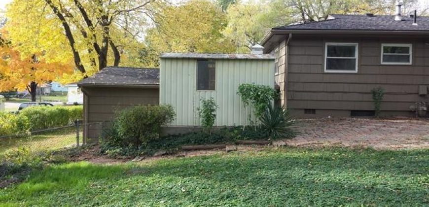 Homes for Sale in Gladstone, MO 64118 | 6103 N Forest Avenue