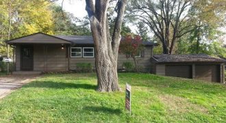 Homes for Sale in Gladstone, MO 64118 | 6103 N Forest Avenue