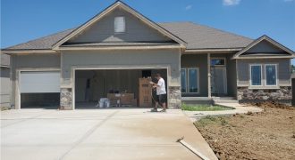 Homes for Sale in Kansas City, MO 64156 | 10139 N Winchester Avenue