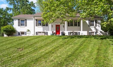 Homes for Sale in Parkville, MO 64152 | 6423 NW Melody Lane