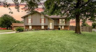 Homes for Sale in Kansas City, MO 64154 | 2219 NW 84th Terrace