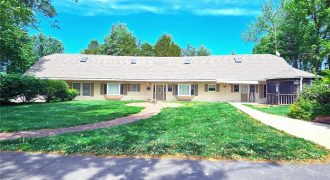 Homes for Sale in Liberty, MO 64068 | 2101  Hillview Road