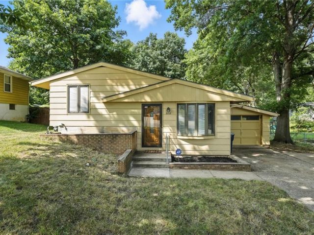 Homes for Sale in Kansas City, MO 64117 | 5118  42nd Street
