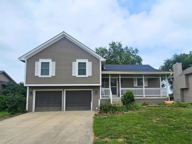 Homes for Sale in Kearney, MO 64060 | 414  Regency Park Street