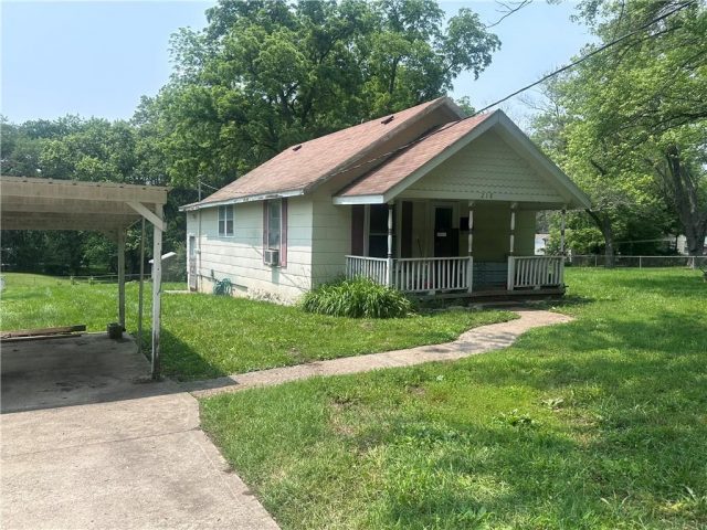 Homes for Sale in Excelsior Springs, MO 64024 | 218 S Kent Street