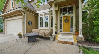 Homes for Sale in Kansas City, MO 64151 | 1915 NW 58th Court