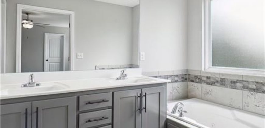 Homes for Sale in Kansas City, MO 64157 | 11704 N LAUREL Avenue