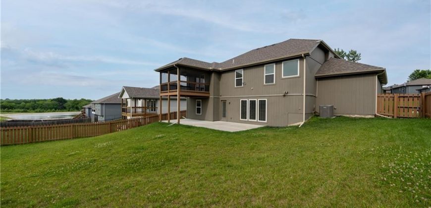 Homes for Sale in Kansas City, MO 64157 | 11704 N LAUREL Avenue