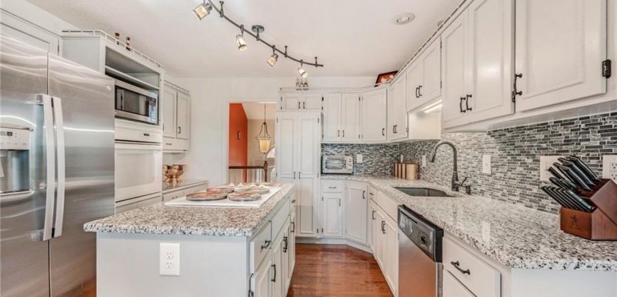 Homes for Sale in Smithville, MO 64089 | 13301  Forest Oaks Drive