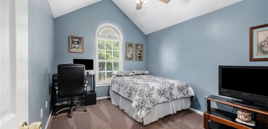 Homes for Sale in Smithville, MO 64089 | 13301  Forest Oaks Drive