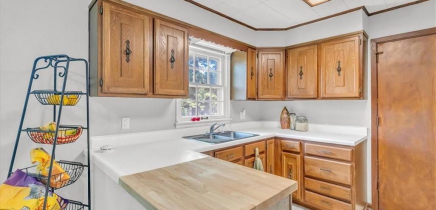 Homes for Sale in Gladstone, MO 64118 | 2409 NE 63rd Place