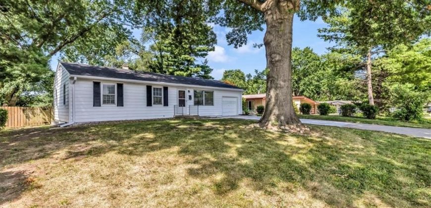 Homes for Sale in Gladstone, MO 64118 | 2409 NE 63rd Place