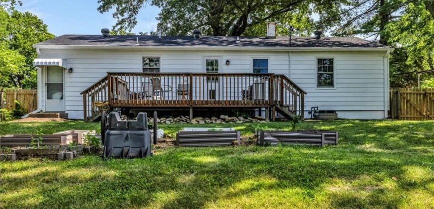 Homes for Sale in Gladstone, MO 64118 | 2409 NE 63rd Place