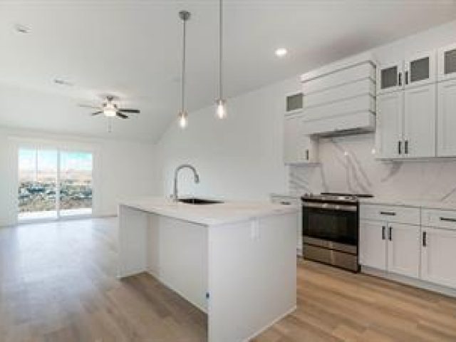 Homes for Sale in Kansas City, MO 64154 | 3901 NW 93rd Street