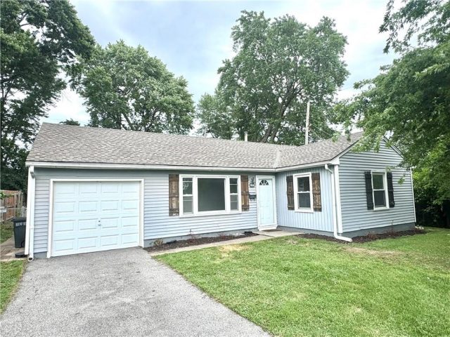 Homes for Sale in Gladstone, MO 64118 | 614 NE 66TH Terrace