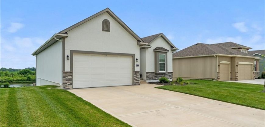Homes for Sale in Kansas City, MO 64154 | 9504 N Amoret Avenue