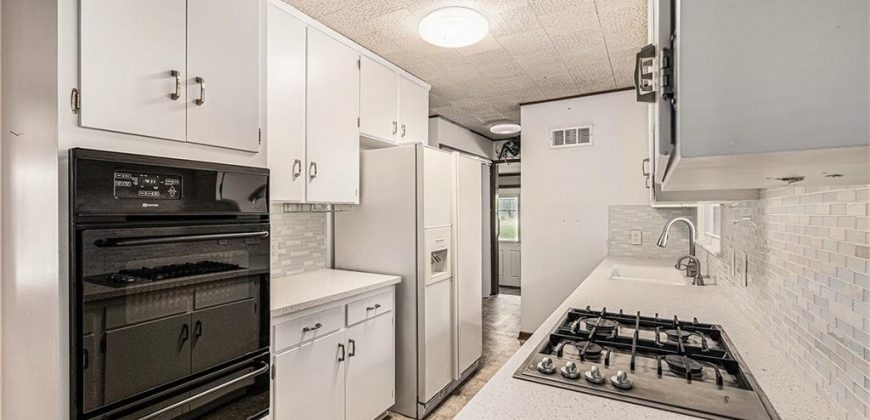 Homes for Sale in Kansas City, MO 64152 | 5919 N ADRIAN Terrace