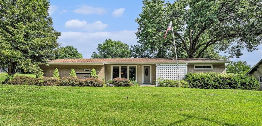 Homes for Sale in Kansas City, MO 64152 | 5919 N ADRIAN Terrace