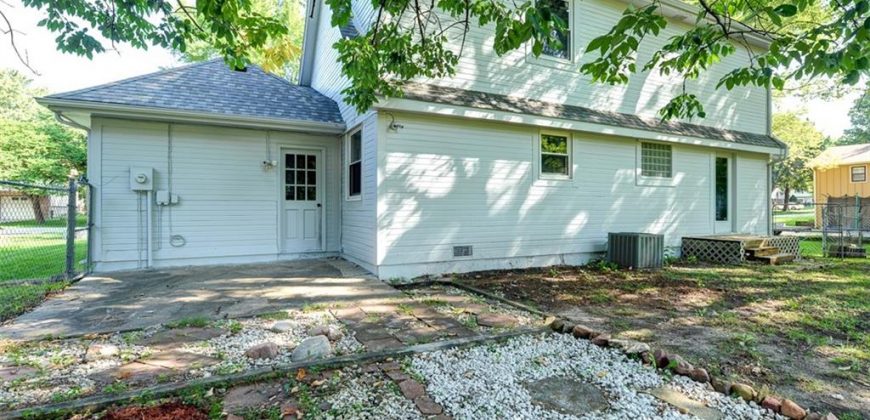 Homes for Sale in Kearney, MO 64060 | 303 E 11th Street