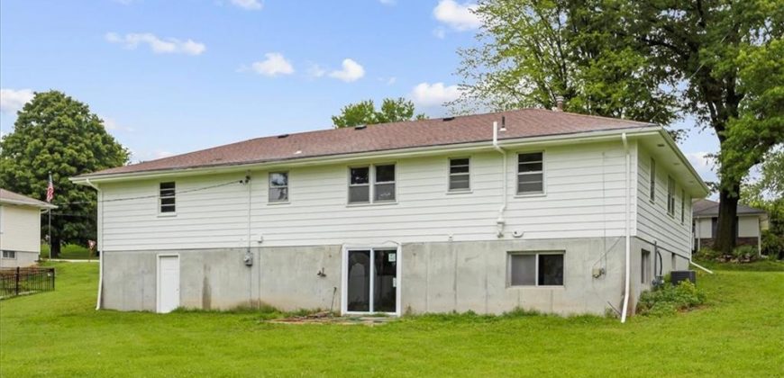 Homes for Sale in Dearborn, MO 64439 | 104 N June Street