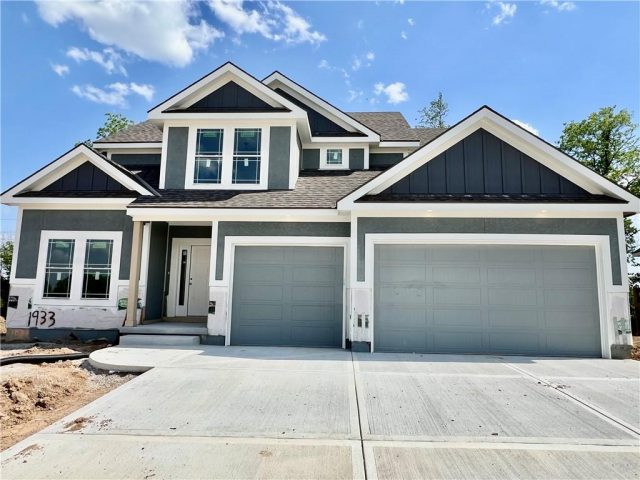 Homes for Sale in Liberty, MO 64068 | 1933  Longview Drive