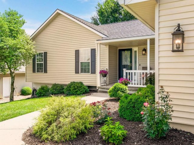 Homes for Sale in Excelsior Springs, MO 64024 | 1702  Aspen Lane
