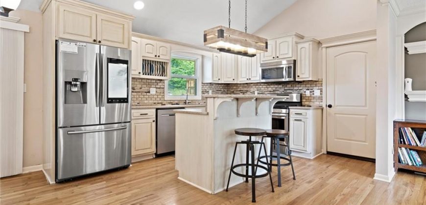 Homes for Sale in Kansas City, MO 64118 | 6738 N Madison Avenue