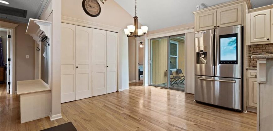 Homes for Sale in Kansas City, MO 64118 | 6738 N Madison Avenue
