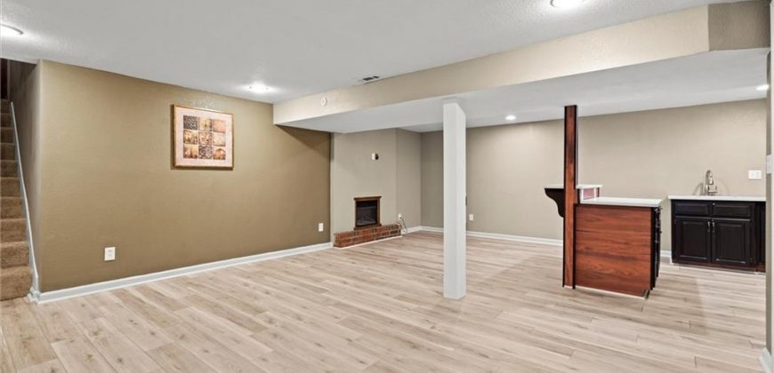 Homes for Sale in Kansas City, MO 64118 | 6738 N Madison Avenue