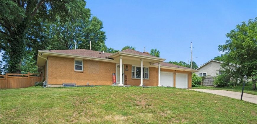 Homes for Sale in Kansas City, MO 64118 | 6738 N Madison Avenue