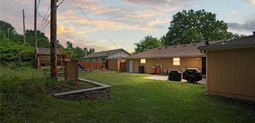 Homes for Sale in Kansas City, MO 64118 | 6738 N Madison Avenue