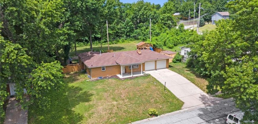 Homes for Sale in Kansas City, MO 64118 | 6738 N Madison Avenue
