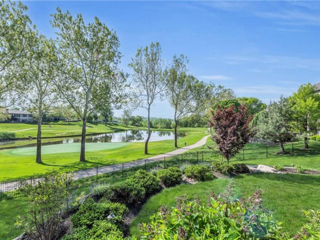 Homes for Sale in Parkville, MO 64152 | 6420 N National Drive