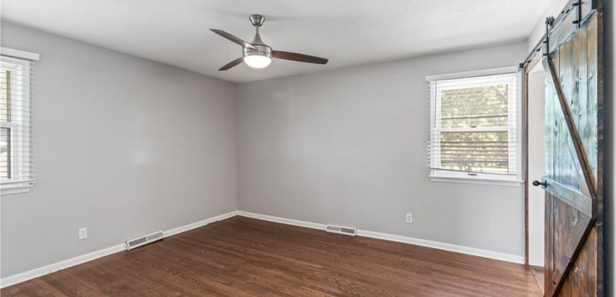 Homes for Sale in Kansas City, MO 64152 | 6511  Valley View Street