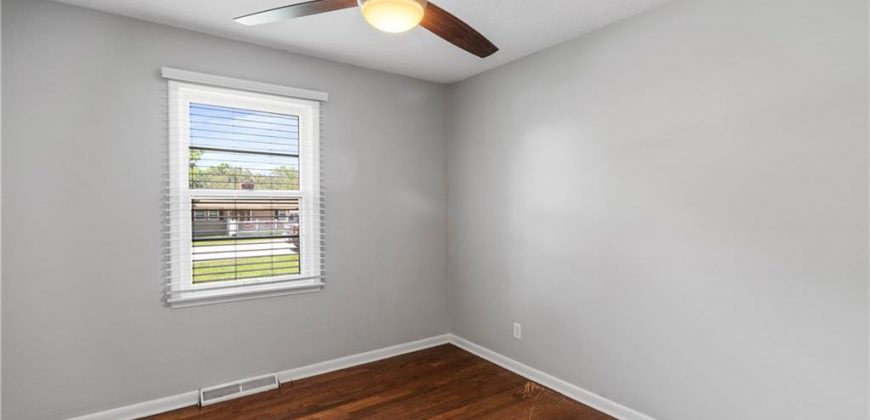 Homes for Sale in Kansas City, MO 64152 | 6511  Valley View Street