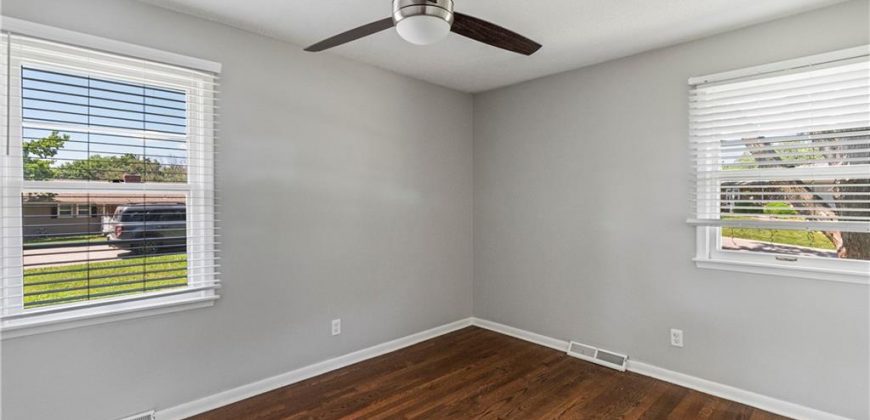Homes for Sale in Kansas City, MO 64152 | 6511  Valley View Street