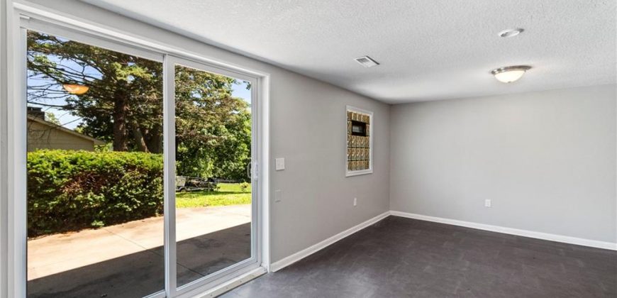 Homes for Sale in Kansas City, MO 64152 | 6511  Valley View Street