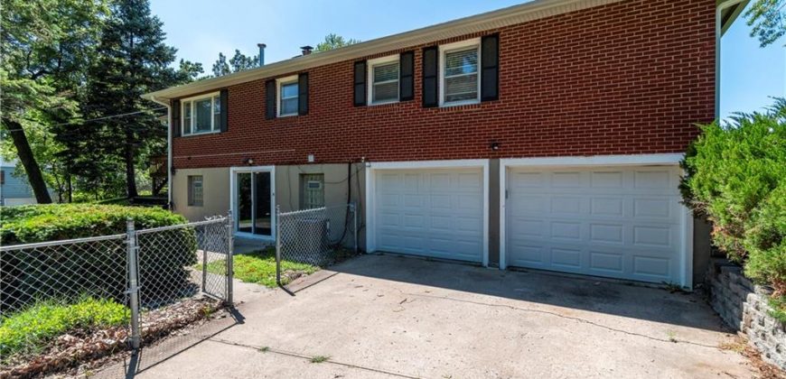 Homes for Sale in Kansas City, MO 64152 | 6511  Valley View Street
