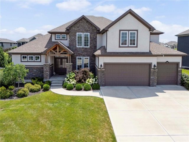 Homes for Sale in Kansas City, MO 64155 | 3305 NE 102nd Terrace