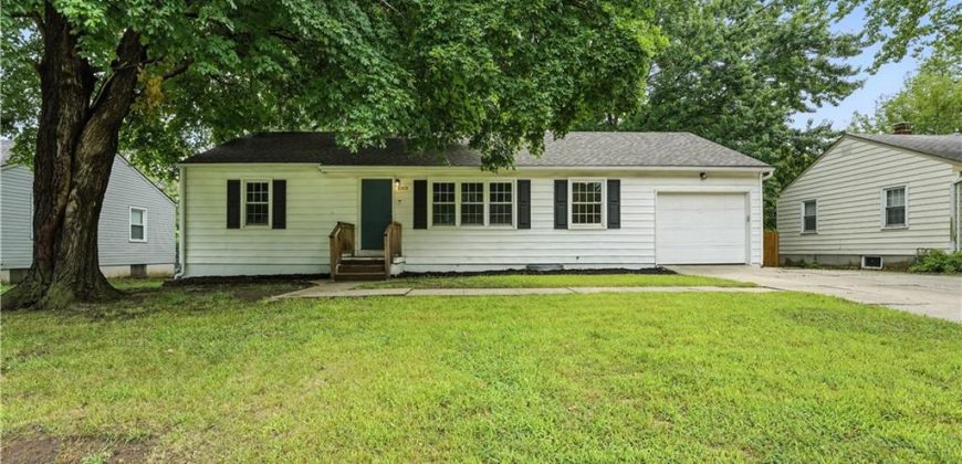 Homes for Sale in Gladstone, MO 64118 | 6513 N HARRISON Street