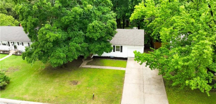 Homes for Sale in Gladstone, MO 64118 | 6513 N HARRISON Street