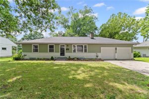 4944-NE-Gladstone-Avenue-mls-2564347-image-1
